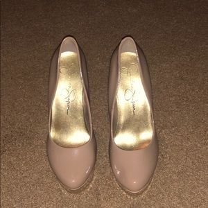 Nude Jessica Simpson heels